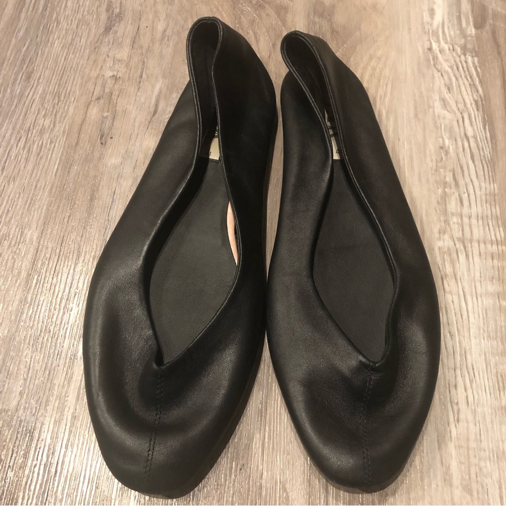 ZARA Black Soft Leather Ballet Flats Minimalist Size 10